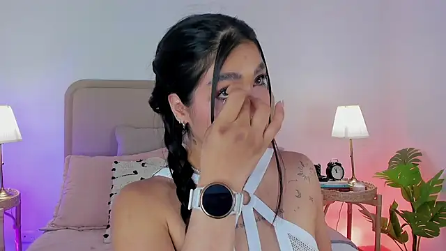 Cutie Riley online show from 16, 9, 2025