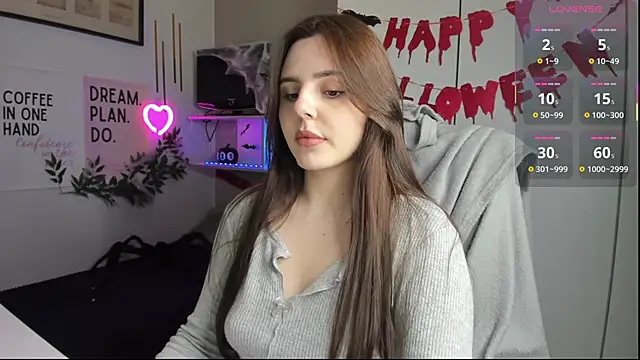 Snapshot of LiaWoow chatting on 3, 11, 2025 LiaWoow online show from 3, 11, 2025