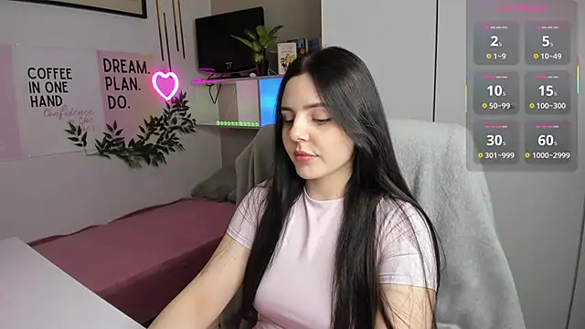 Snapshot of LiaWoow chatting on 2, 12, 2025 LiaWoow online show from 2, 12, 2025