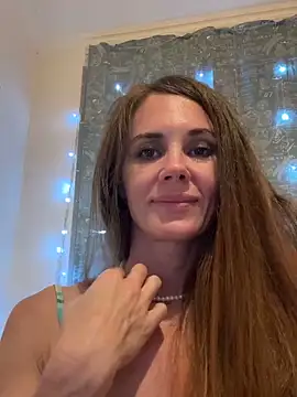 Snapshot of LucieMack chatting on 9, 9, 2025 LucieMack online show from 9, 9, 2025