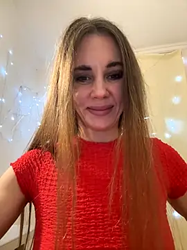 Snapshot of LucieMack chatting on 1, 12, 2025 LucieMack online show from 1, 12, 2025