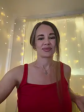 Snapshot of LucieMack chatting on 7, 7, 2026 LucieMack online show from 7, 7, 2026