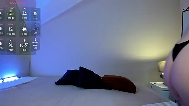 Snapshot of Naomi_Urban chatting on 20, 9, 2025 Naomi Urban online show from 20, 9, 2025