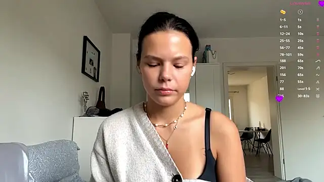 MaydaCornwall online show from 12, 11, 2025