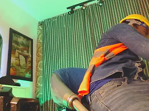 Snapshot of ElCaballeroNegro24 chatting on 1, 10, 2025 ElCaballeroNegro24 online show from 1, 10, 2025