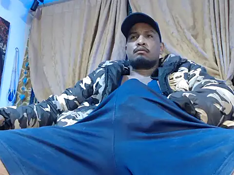 Snapshot of ElCaballeroNegro24 chatting on 22, 10, 2025 ElCaballeroNegro24 online show from 22, 10, 2025