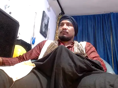 Snapshot of ElCaballeroNegro24 chatting on 18, 11, 2025 ElCaballeroNegro24 online show from 18, 11, 2025