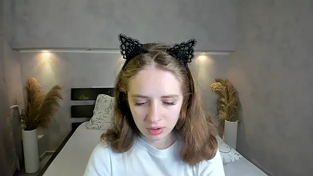 Camilla Kelly online show from 9, 10, 2025