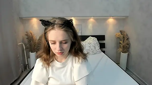 Camilla Kelly online show from 23, 10, 2025