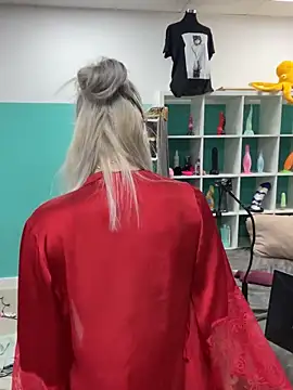 Snapshot of TheRealJessyLey chatting on 5, 11, 2025 TheRealJessyLey online show from 5, 11, 2025