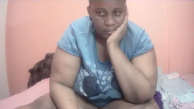 Snapshot of HUGEASSXXXXX chatting on 30, 11, 2025 HUGEASSXXXXX online show from 30, 11, 2025