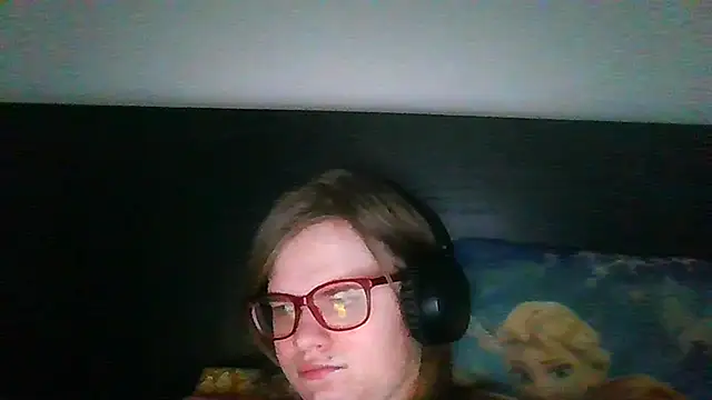 Snapshot of Moonolighta chatting on 24, 9, 2025 Moonolighta online show from 24, 9, 2025