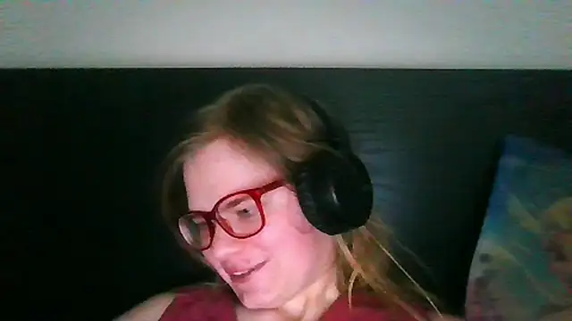 Snapshot of Moonolighta chatting on 25, 9, 2025 Moonolighta online show from 25, 9, 2025