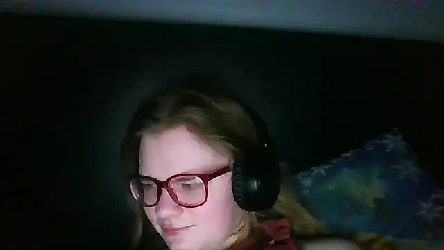 Snapshot of Moonolighta chatting on 12, 1, 2026 Moonolighta online show from 12, 1, 2026