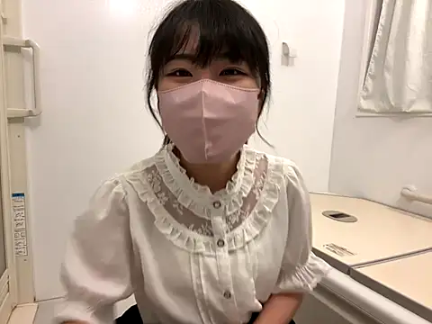 Snapshot of sora_033 chatting on 22, 9, 2025 sora 033 online show from 22, 9, 2025