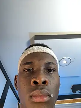 Snapshot of Brycce_santos chatting on 25, 10, 2025 Brycce santos online show from 25, 10, 2025