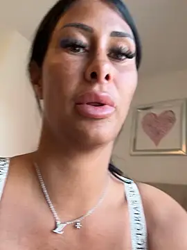 Snapshot of AriannaIsabellax chatting on 21, 4, 2026 AriannaIsabellax online show from 21, 4, 2026