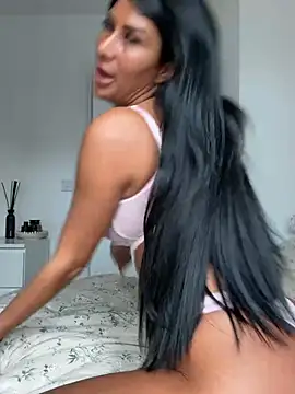 Snapshot of AriannaIsabellax chatting on 10, 6, 2026 AriannaIsabellax online show from 10, 6, 2026