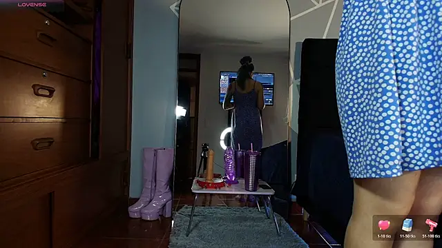 karlamoon23 online show from 5, 4, 2026