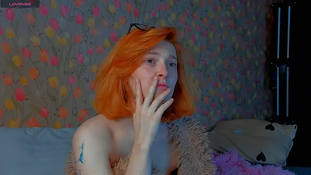 Snapshot of Squirrel_Bunny chatting on 14, 10, 2025 Squirrel Bunny online show from 14, 10, 2025