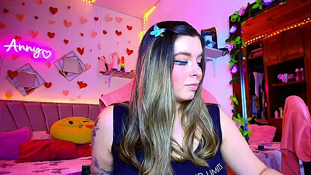 Anny Hurtado online show from 24, 9, 2025