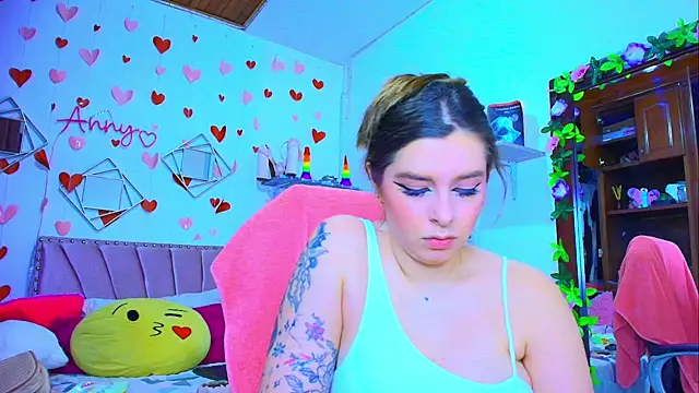 Anny Hurtado online show from 2, 10, 2025