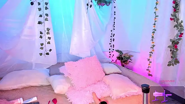 Lolalewis777 online show from 6, 2, 2026