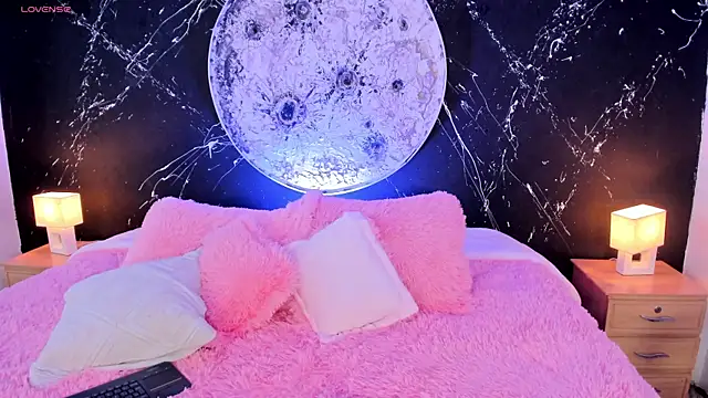 ShaniaDaniels online show from 2, 11, 2025