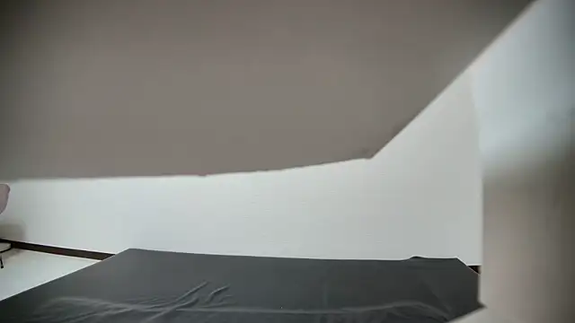 hentai-kamen-japan online show from 19, 9, 2025
