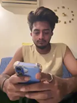Snapshot of seenu2101 chatting on 18, 6, 2026 seenu2101 online show from 18, 6, 2026