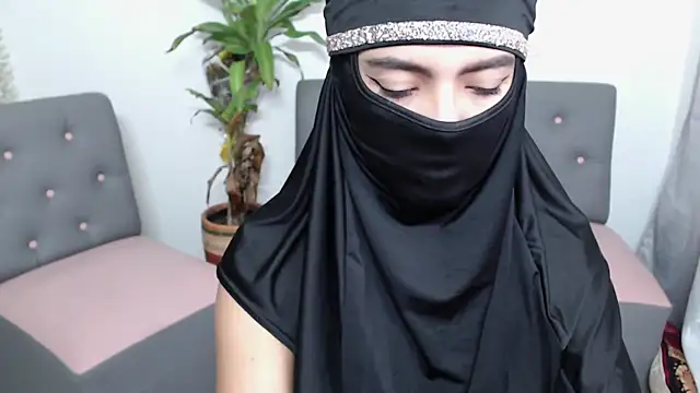 Snapshot of jade_nassar chatting on 1, 10, 2025 jade nassar online show from 1, 10, 2025