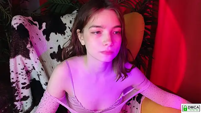 Snapshot of Evi_Brook chatting on 19, 2, 2026 Evi Brook online show from 19, 2, 2026