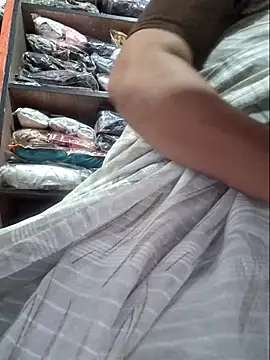 Snapshot of indianhotwife639 chatting on 6, 10, 2025 indianhotwife639 online show from 6, 10, 2025