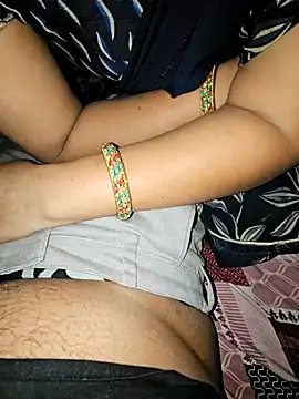 Snapshot of indianhotwife639 chatting on 21, 11, 2025 indianhotwife639 online show from 21, 11, 2025