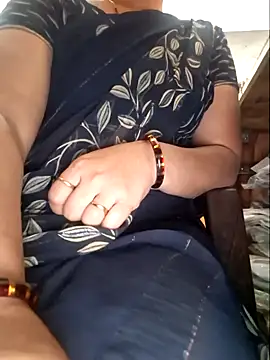 Snapshot of indianhotwife639 chatting on 1, 12, 2025 indianhotwife639 online show from 1, 12, 2025