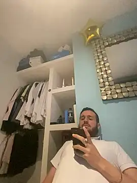 Snapshot of Alexitho25 chatting on 17, 7, 2026 Alexitho25 online show from 17, 7, 2026