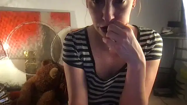 Snapshot of Bembi_Trouble chatting on 16, 11, 2025 Bembi Trouble online show from 16, 11, 2025