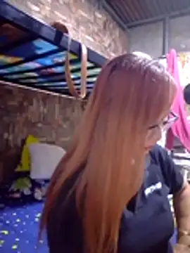 SexyHottMom online show from 3, 4, 2026