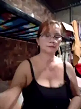 Snapshot of SexyHottMom chatting on 31, 5, 2026 SexyHottMom online show from 31, 5, 2026