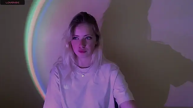 Snapshot of AliceHotty_ chatting on 24, 9, 2025 AliceHotty online show from 24, 9, 2025