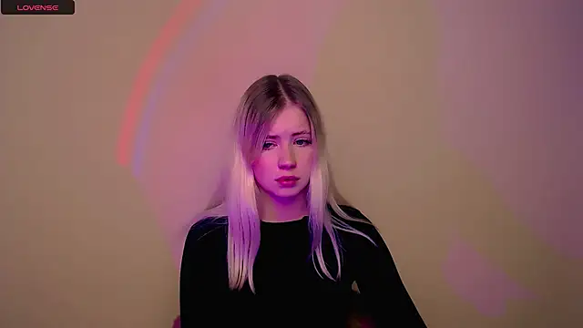 Snapshot of AliceHotty_ chatting on 1, 10, 2025 AliceHotty online show from 1, 10, 2025