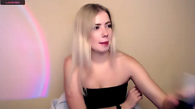 Snapshot of AliceHotty_ chatting on 20, 11, 2025 AliceHotty online show from 20, 11, 2025