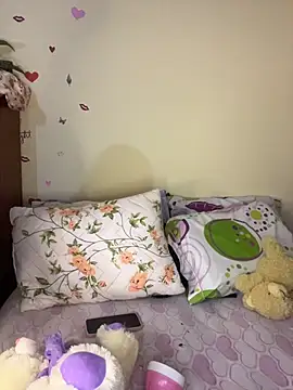 Snapshot of MiaRousexxx_ chatting on 18, 10, 2025 MiaRousexxx online show from 18, 10, 2025