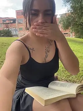 Snapshot of MiaRousexxx_ chatting on 19, 11, 2025 MiaRousexxx online show from 19, 11, 2025