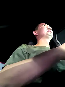 huanhuanaaaaa online show from 14, 4, 2026