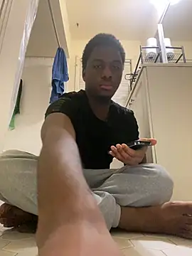 Snapshot of ThickDic28 chatting on 18, 5, 2026 ThickDic28 online show from 18, 5, 2026