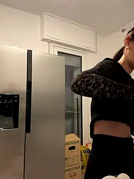 Snapshot of Emilia_Mausi chatting on 5, 11, 2025 Emilia Mausi online show from 5, 11, 2025