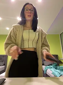 Snapshot of Emilia_Mausi chatting on 2, 2, 2026 Emilia Mausi online show from 2, 2, 2026