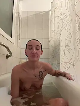 Snapshot of Emilia_Mausi chatting on 8, 2, 2026 Emilia Mausi online show from 8, 2, 2026