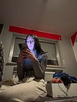 Snapshot of Emilia_Mausi chatting on 17, 2, 2026 Emilia Mausi online show from 17, 2, 2026